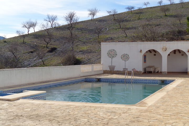 Pool 24 of 36