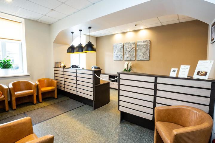 Entrance & Lobby