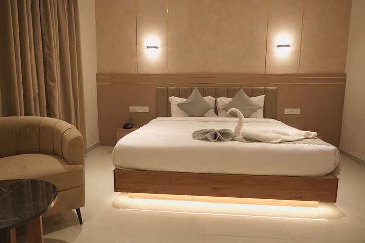 Room 5 of 20