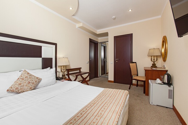 Room 15 of 47