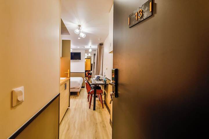 Room 73 of 116