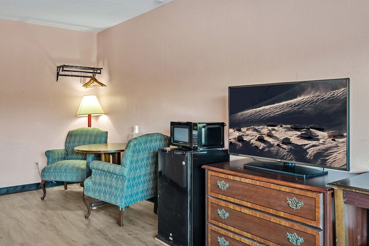 Room 16 of 30