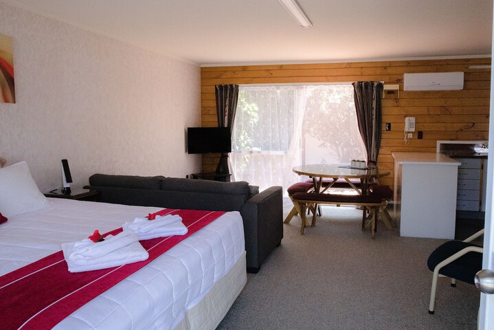 Room 8 of 108