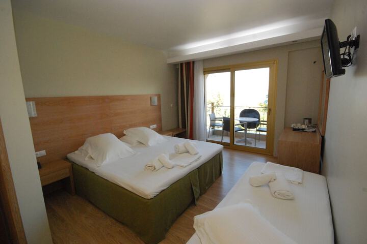 Room 37 of 67