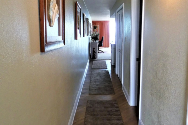 Room 7 of 13