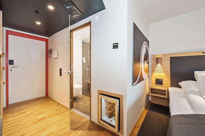 Room 22 of 67