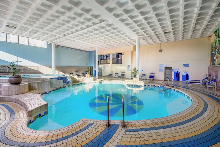Pool 51 of 71