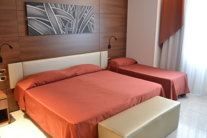 Room 12 of 31