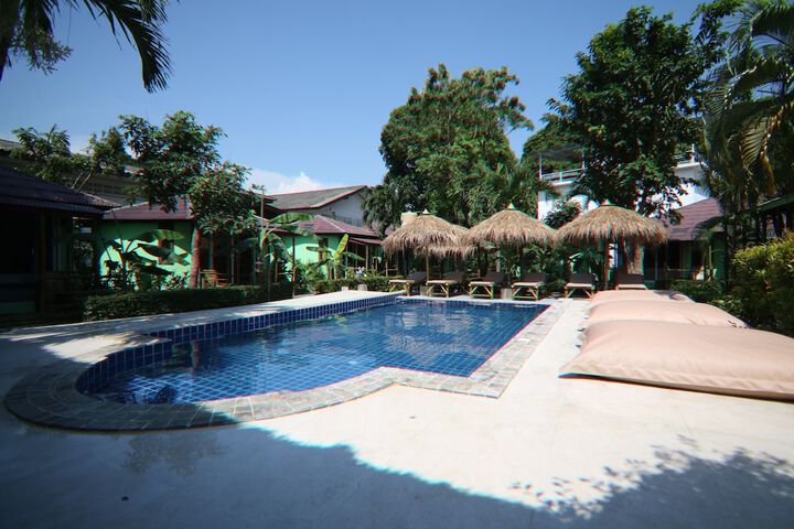 Pool 24 of 50