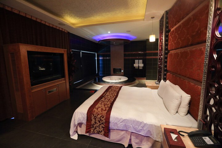 Room 41 of 67