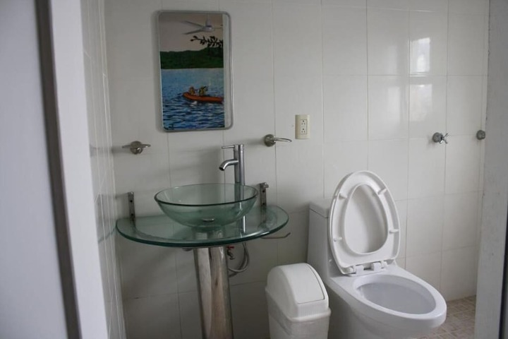 Room 16 of 18
