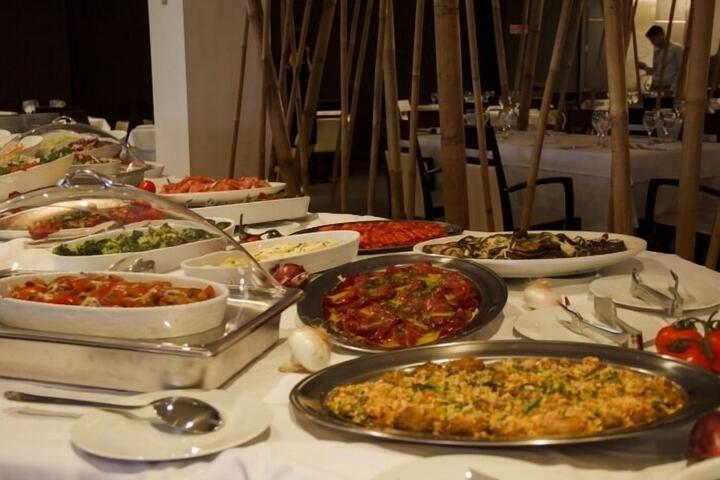 Dining 85 of 148