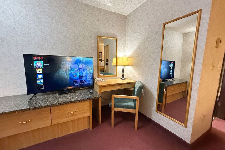 Room 14 of 28