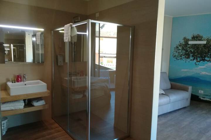 Room 44 of 81