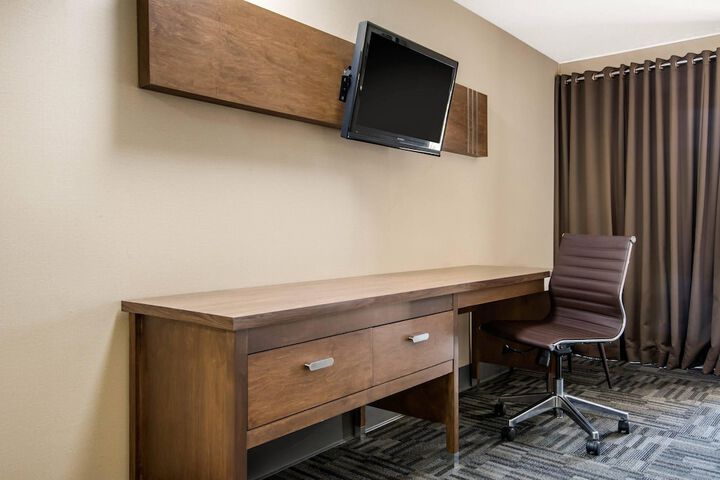 Room 14 of 42