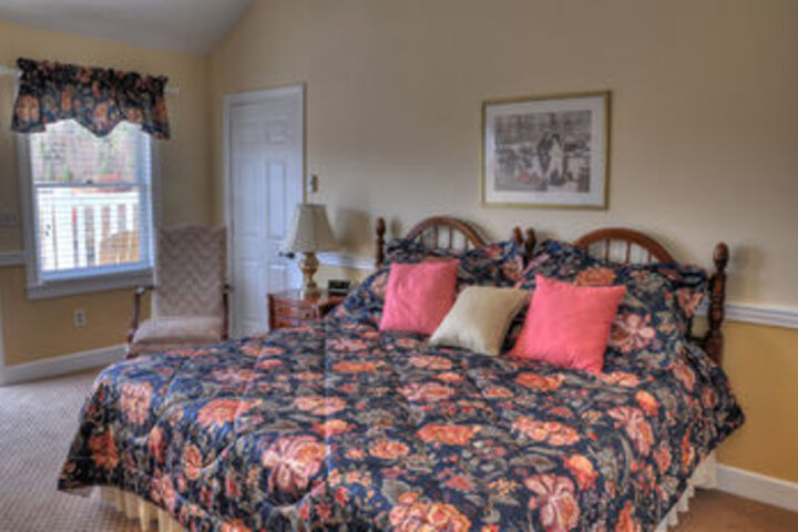 Room 15 of 28