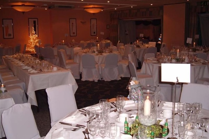 Ballroom/Hall 55 of 77