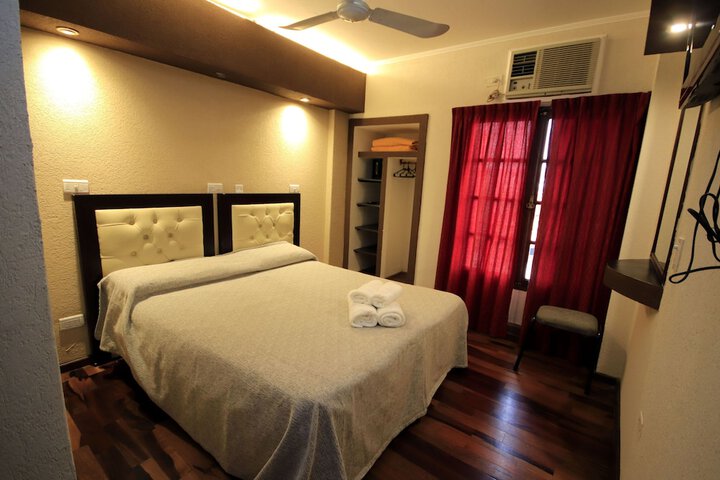 Room 3 of 38