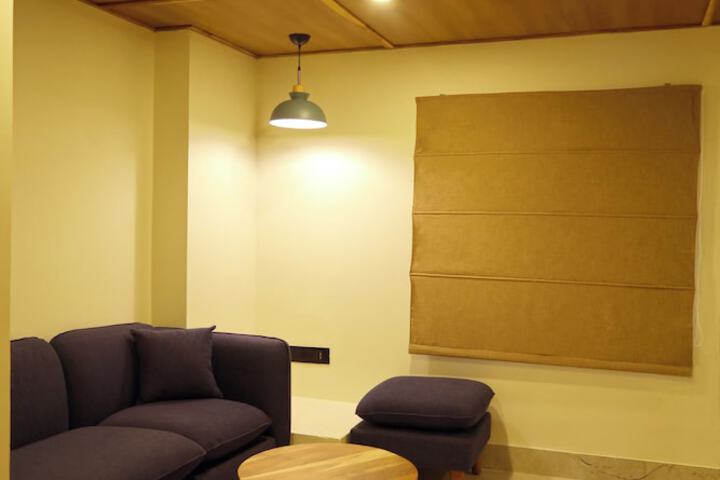 Room 28 of 84