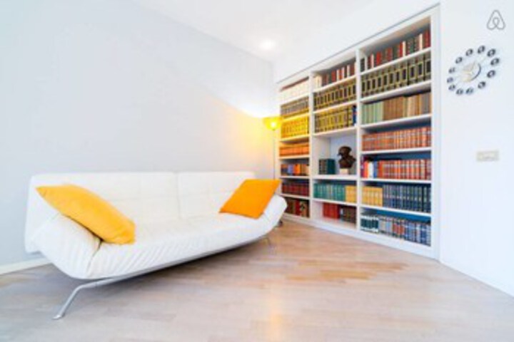 Room 12 of 21
