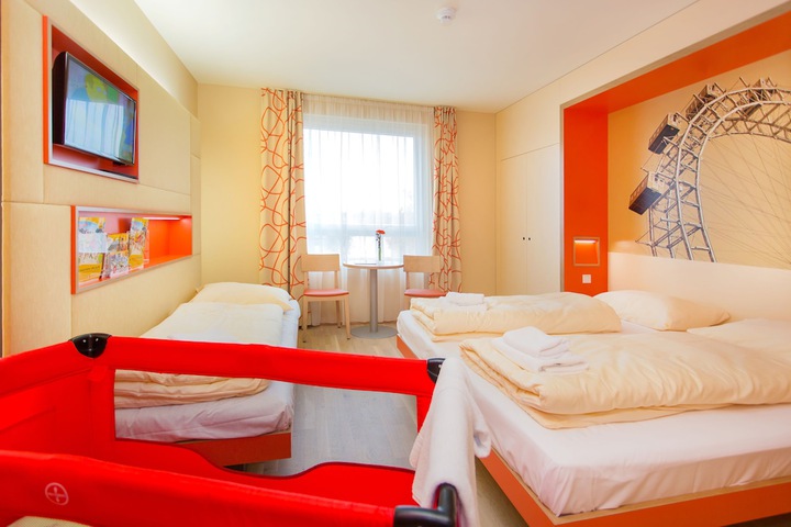 Room 10 of 56