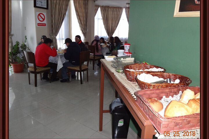Dining 32 of 39