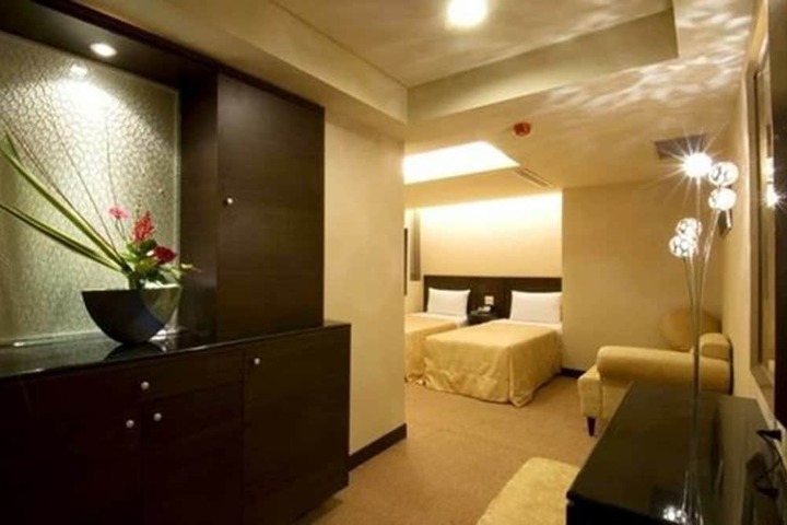 Room 15 of 52