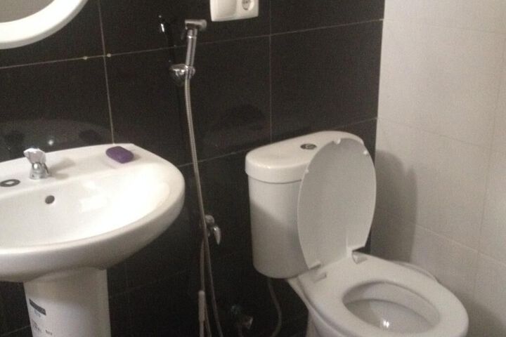 Room 2 of 21