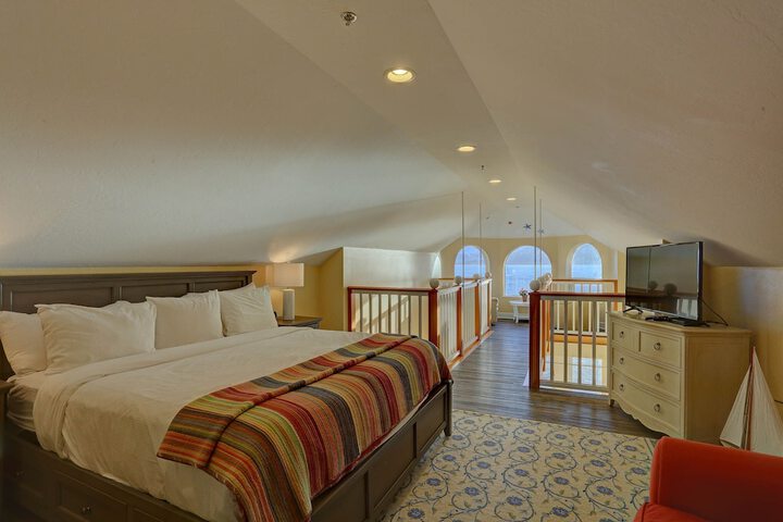 Room 44 of 184