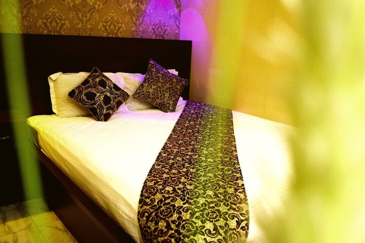Room 5 of 22