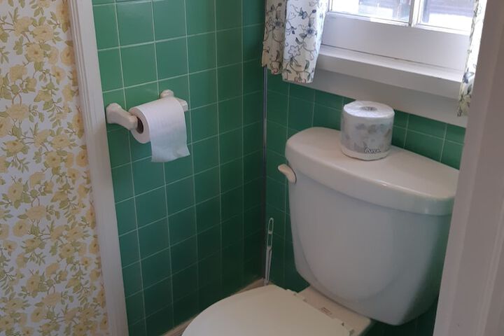 Room 161 of 215