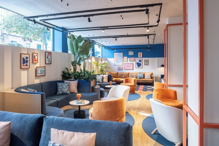 Entrance & Lobby