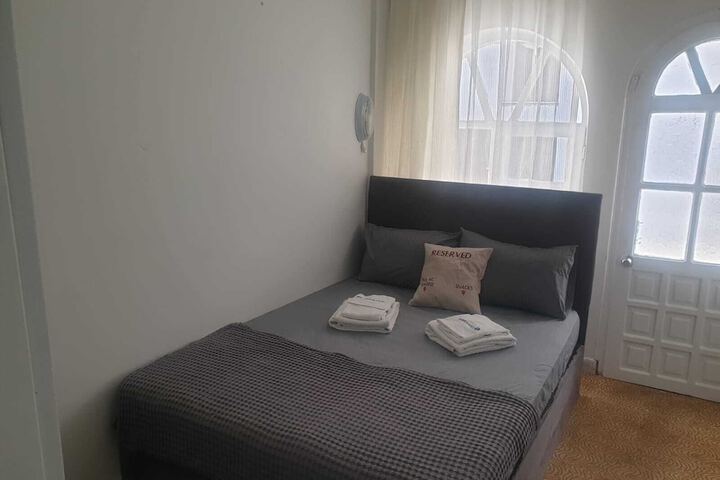 Room 8 of 31