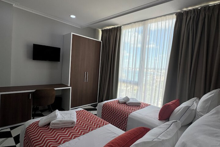 Room 48 of 191