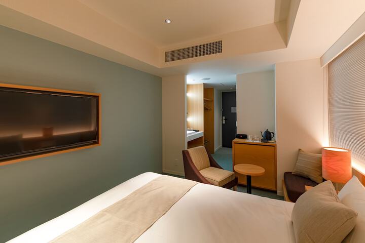 Room 18 of 95
