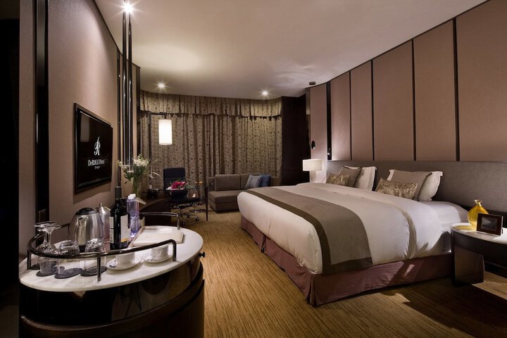 Room 10 of 63