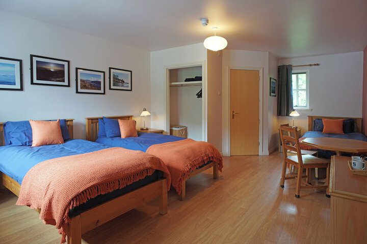 Room 17 of 33