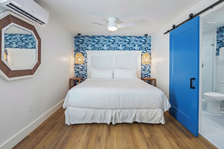 Room 7 of 51