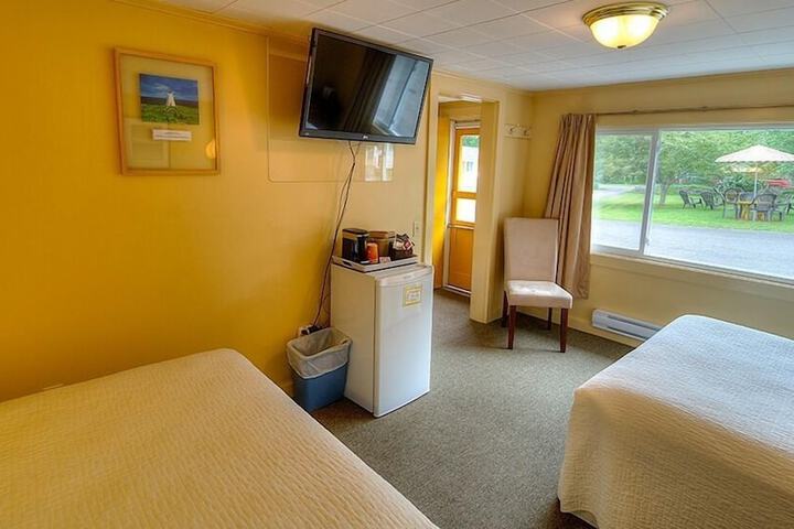Room 6 of 32