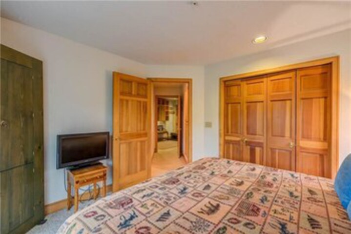 Room 48 of 64