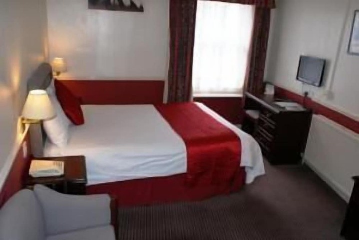 Room 7 of 49