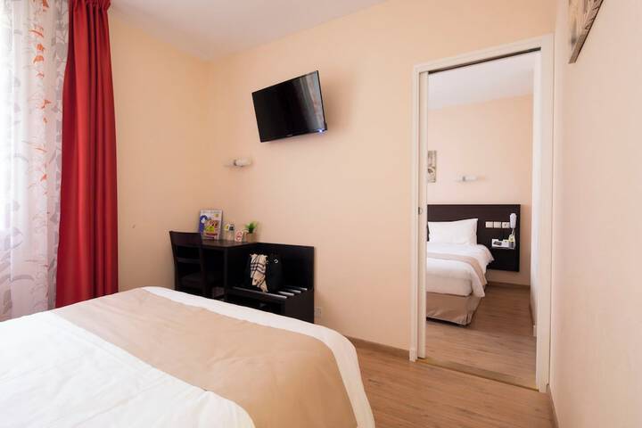 Room 30 of 80