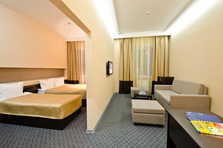 Room 16 of 42