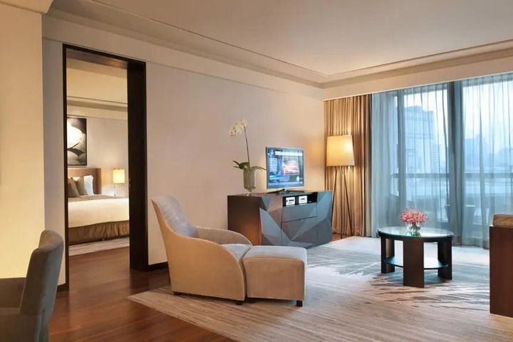 KEMPINSKI RESIDENCES ASTORIA