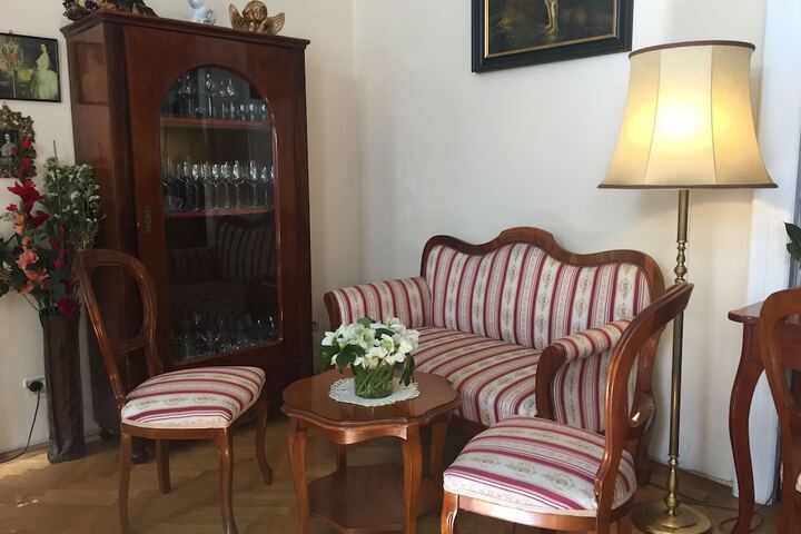 Guest Lobby