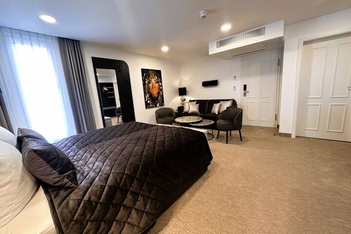 Room 98 of 194