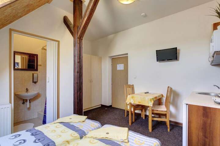 Room 5 of 41