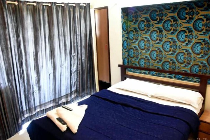 Room 8 of 25