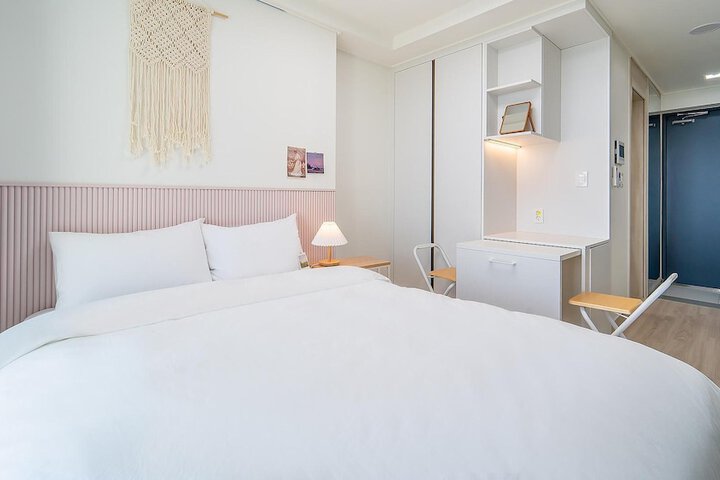 Room 422 of 640