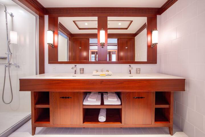 Room 96 of 175